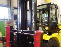Carriages for lifting loads between 6 and 18 tons.